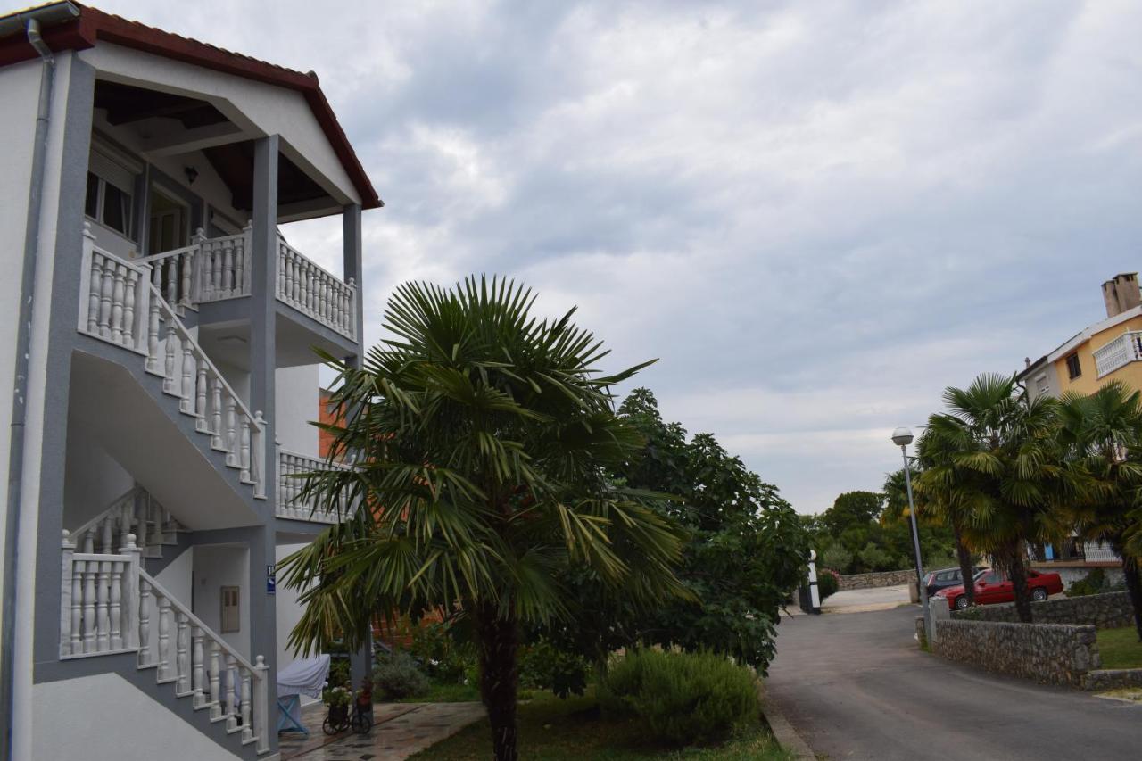 Apartments Malinska-Kajkic Buitenkant foto